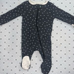 🛍CUTE  Little GIRLS SLEEPER SIZE 0-3 MONTHS 🛍